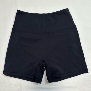 Alphalete pulse surge shorts